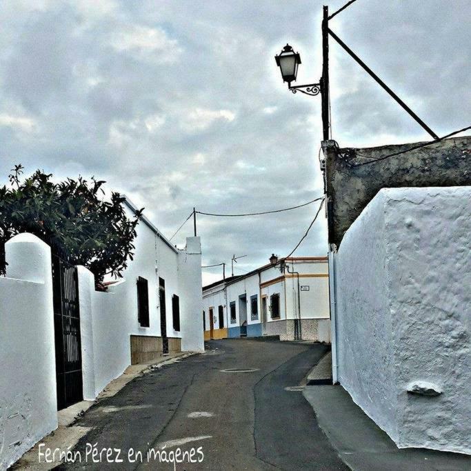 Cortijo Los Garridos - 8 Huespedes Fernan Perez Kültér fotó